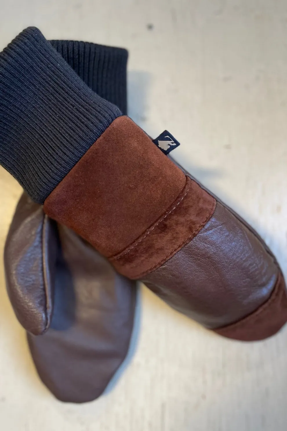 KAZAK Lhasa Mittens